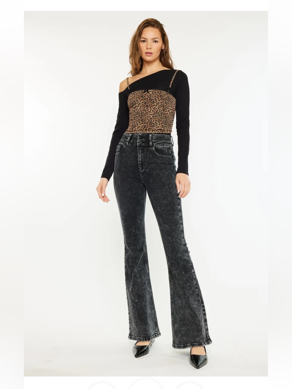Kancan Amirah Ultra High Rise Flare Black Washed Jean Sz 5/26 Style KC7356BK